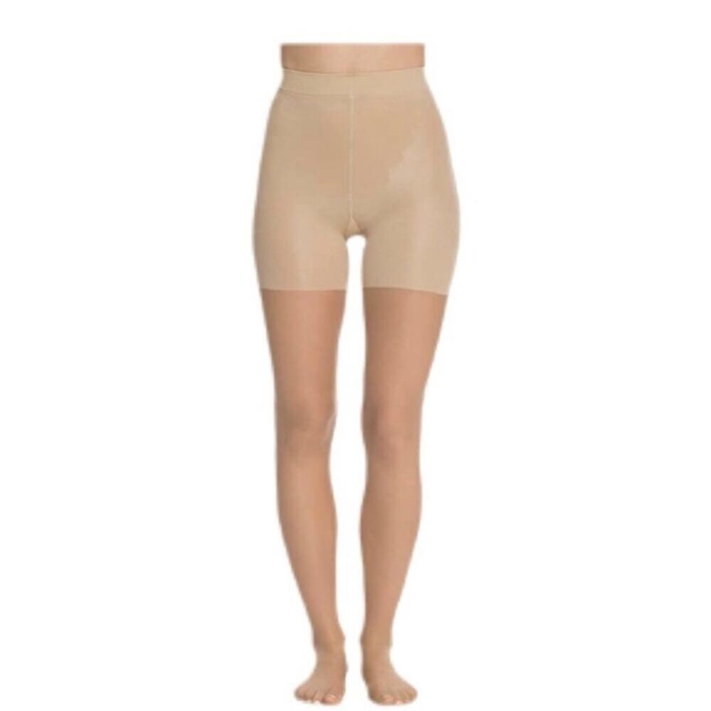 Assets by SPANX nude Star Power Shaping Sheer Plus spandex shorts NEW SIZE F